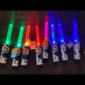 ONE RARE NWT M&M Star Wars Light Up Lightsaber Candy Dispenser DM colour